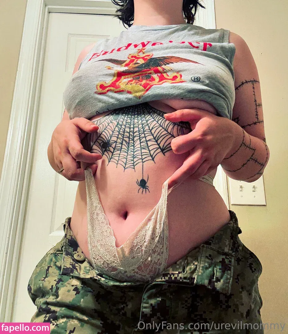 urevilmommy Onlyfans Photo Gallery 