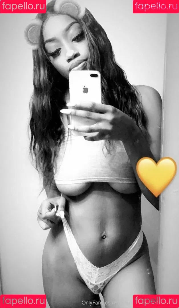 Anne Moore Onlyfans Photo Gallery 