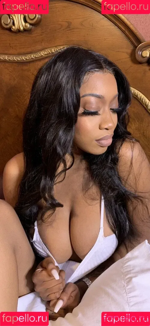 Anne Moore Onlyfans Photo Gallery 