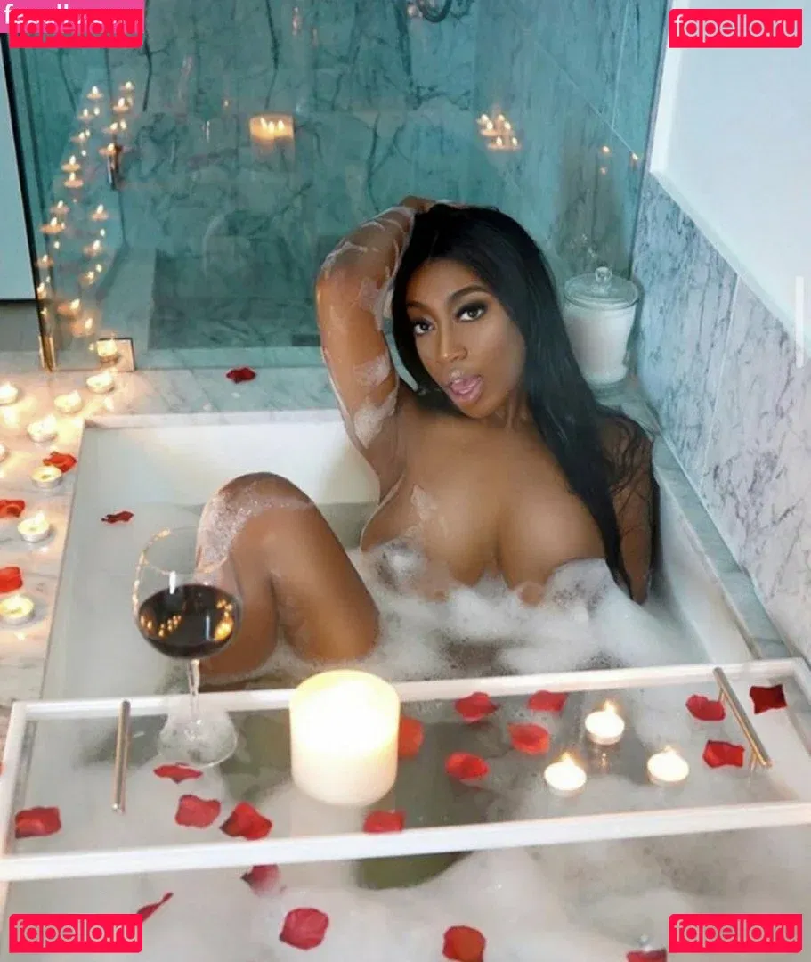 Anne Moore Onlyfans Photo Gallery 