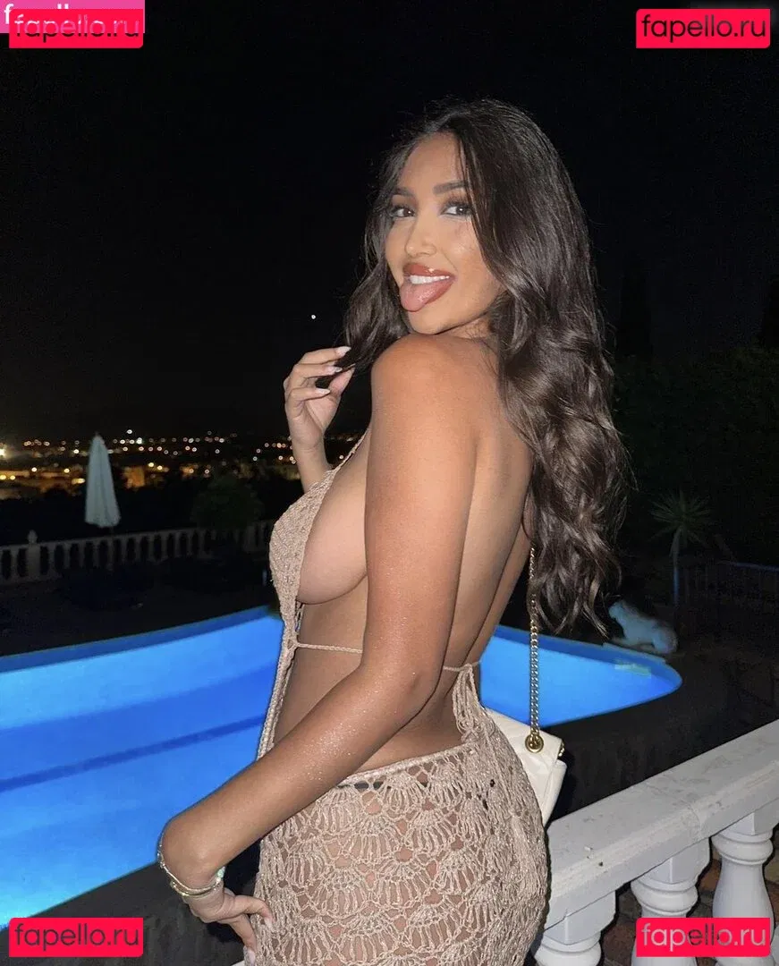 Naomi De Crescenzo Onlyfans Photo Gallery 