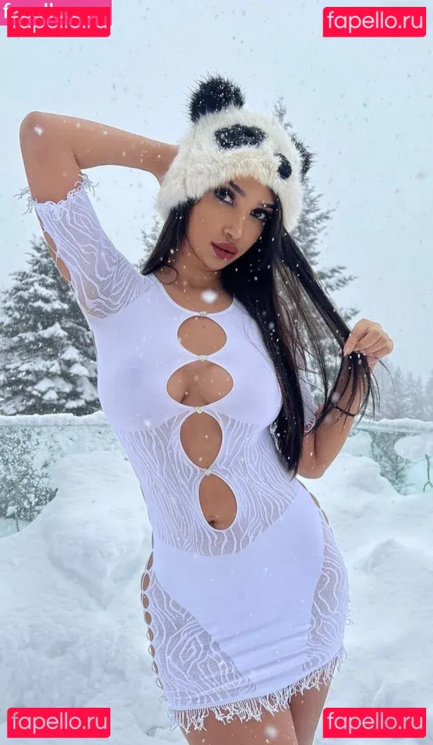 Naomi De Crescenzo Onlyfans Photo Gallery 