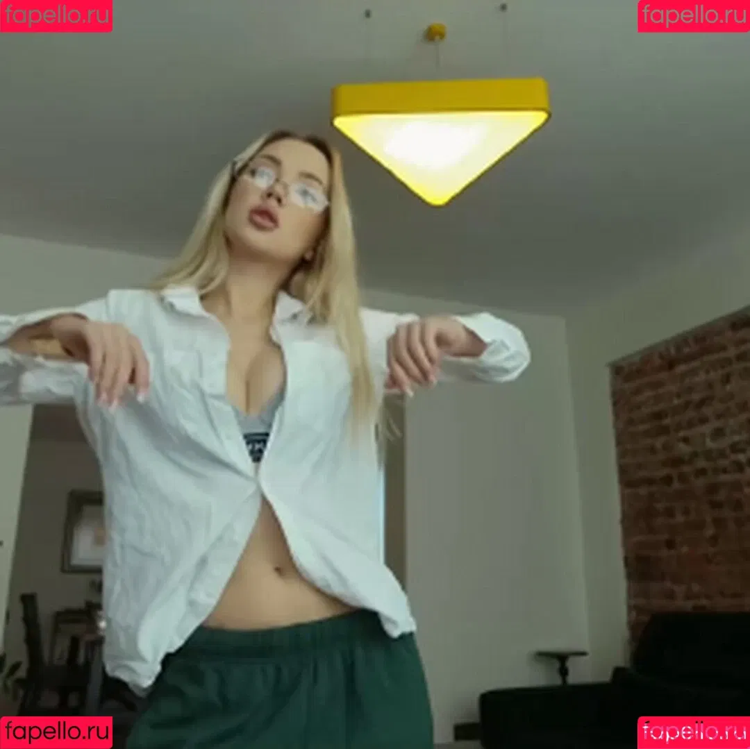 kriss0leoo Onlyfans Photo Gallery 