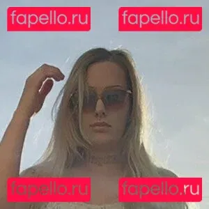 yennefer.free Onlyfans Photo Gallery 