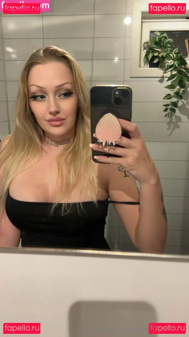 yennefer.free Onlyfans Photo Gallery 