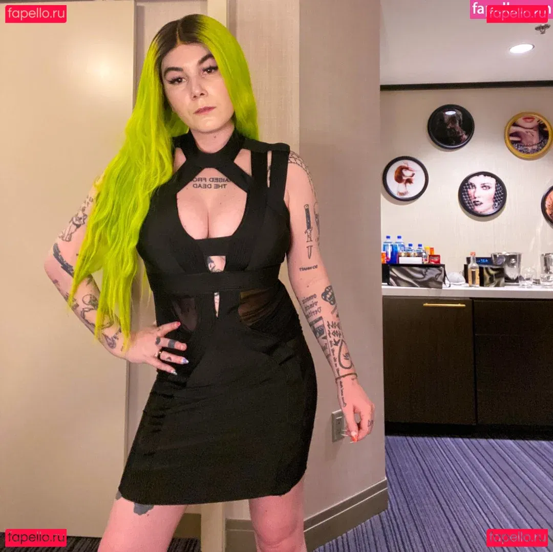 Ready To Glare Onlyfans Photo Gallery 