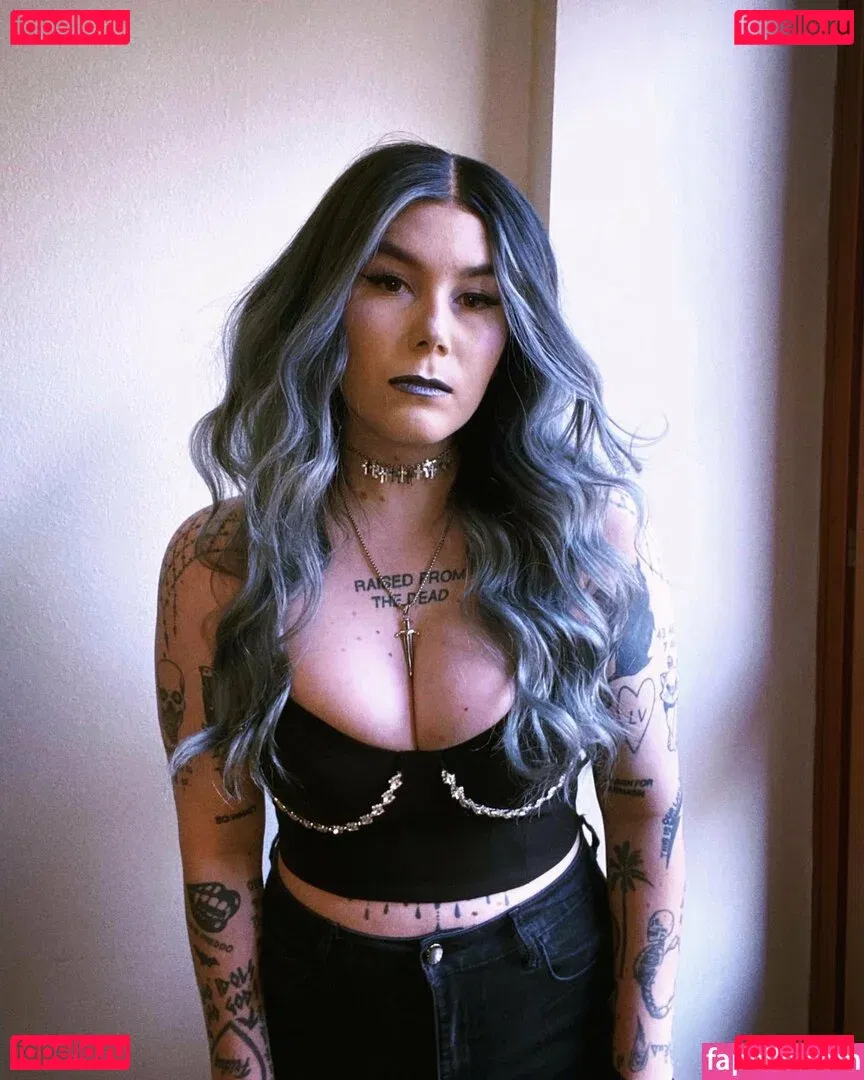 Ready To Glare Onlyfans Photo Gallery 