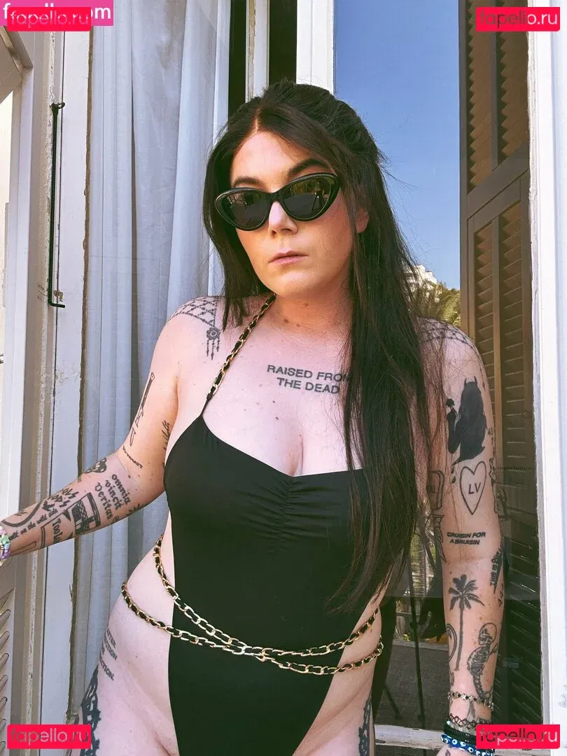 Ready To Glare Onlyfans Photo Gallery 