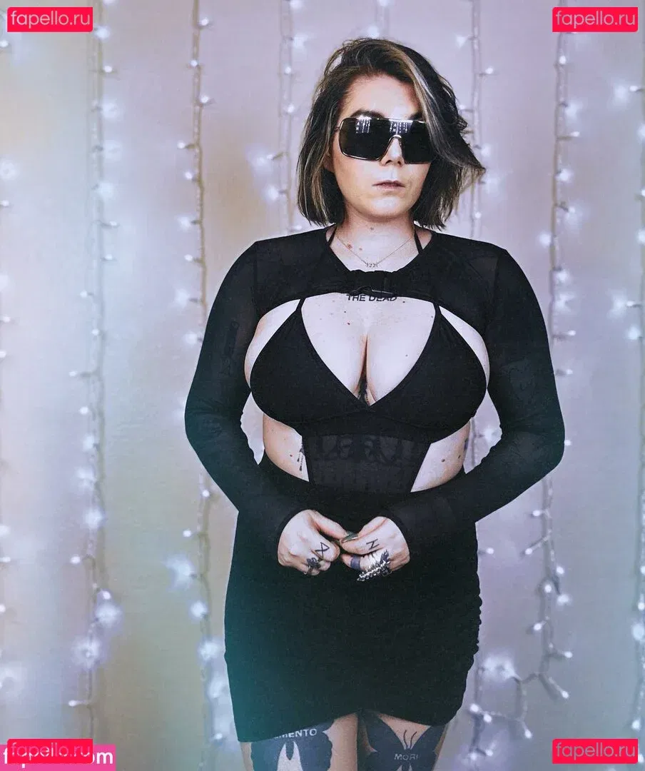 Ready To Glare Onlyfans Photo Gallery 