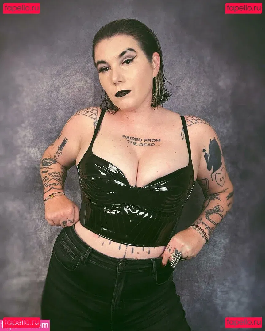 Ready To Glare Onlyfans Photo Gallery 