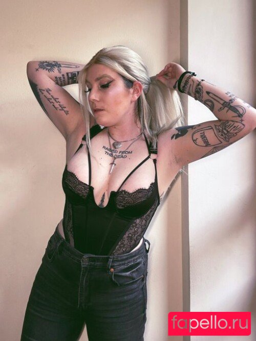 Ready To Glare Onlyfans Photo Gallery 