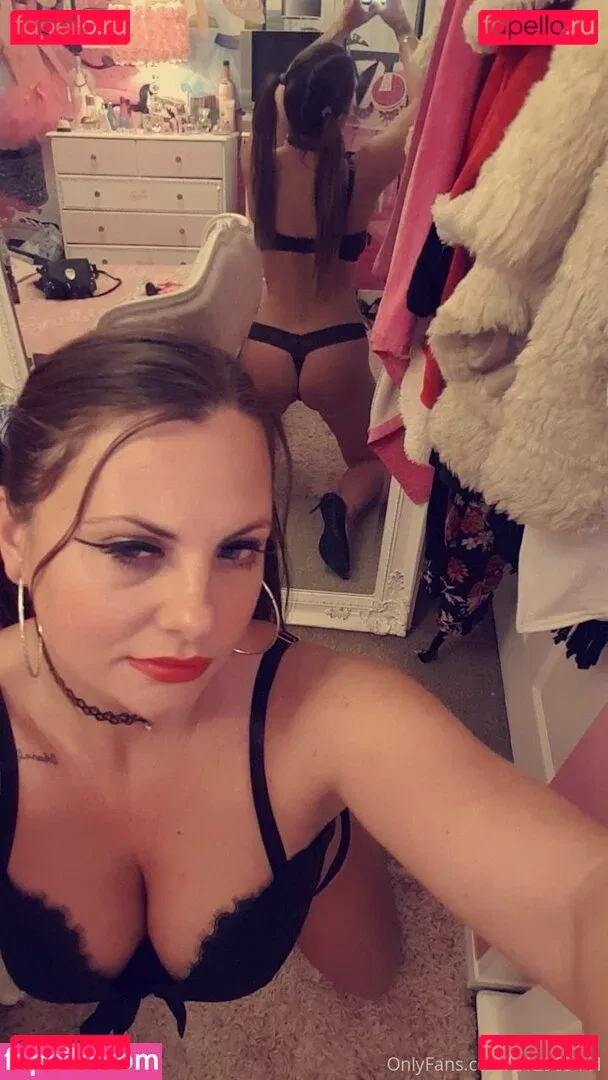 brb_kn Onlyfans Photo Gallery 