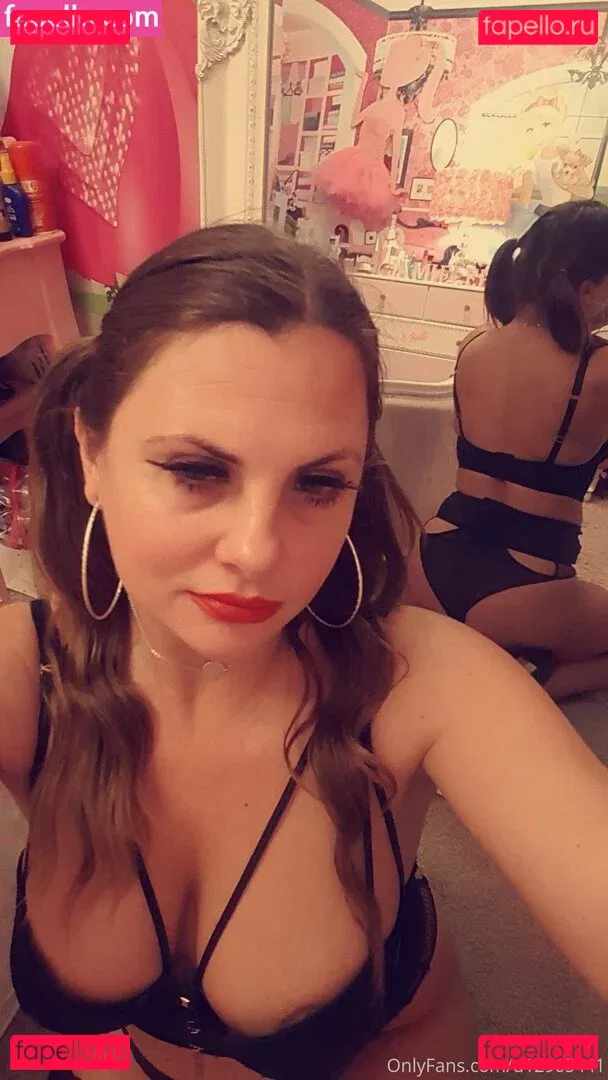 brb_kn Onlyfans Photo Gallery 