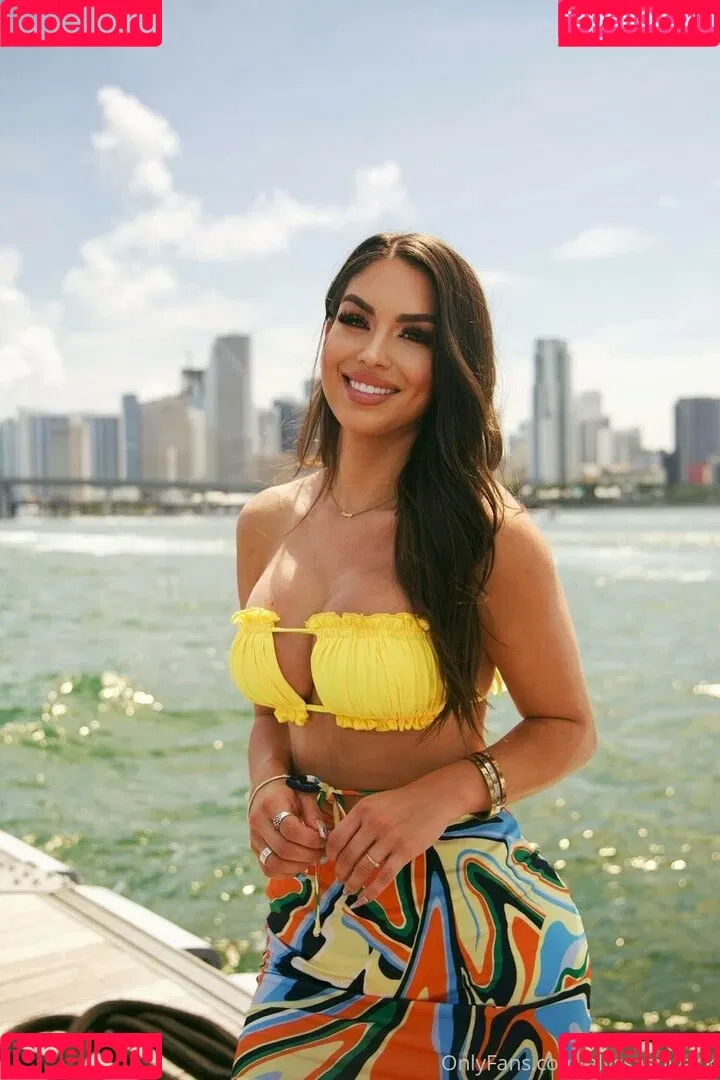 Alyssa Spivack Onlyfans Photo Gallery 