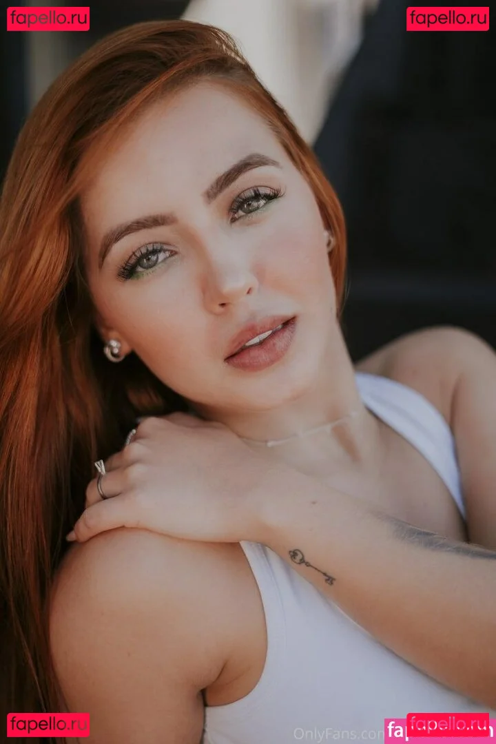 Larissa Cerqueira Onlyfans Photo Gallery 