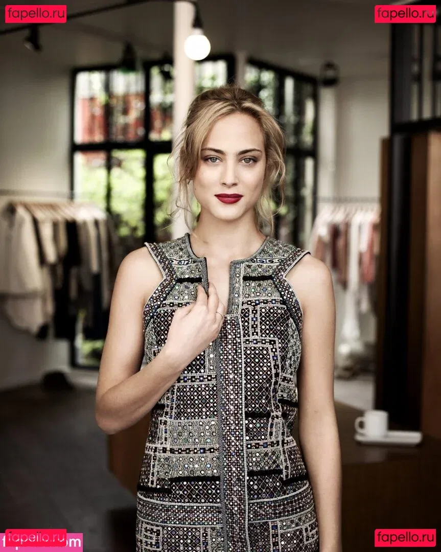 Nora Arnezeder Onlyfans Photo Gallery 