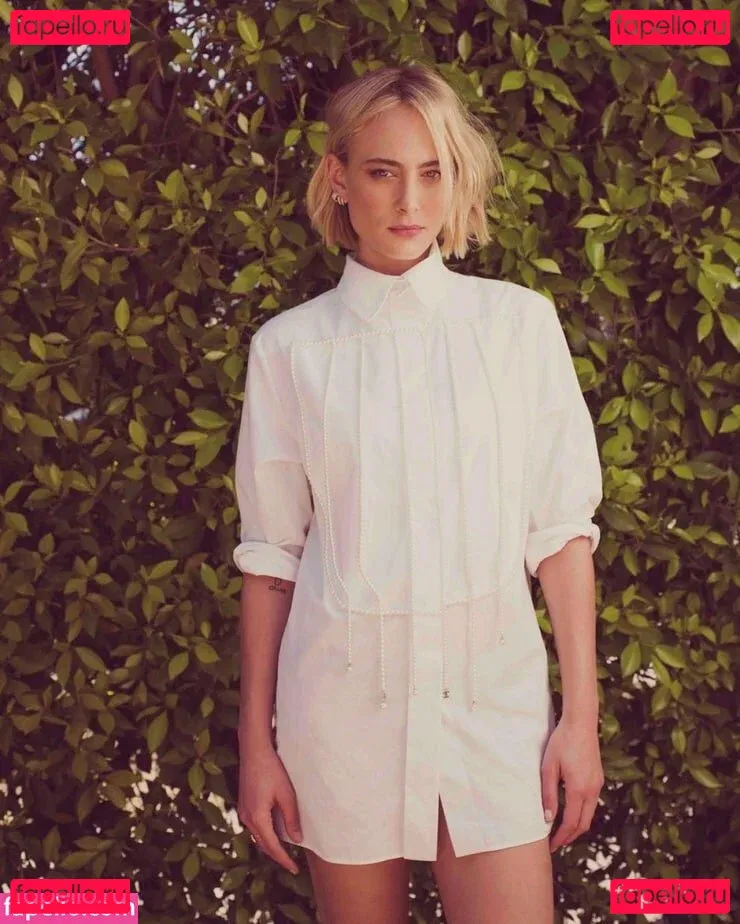 Nora Arnezeder Onlyfans Photo Gallery 