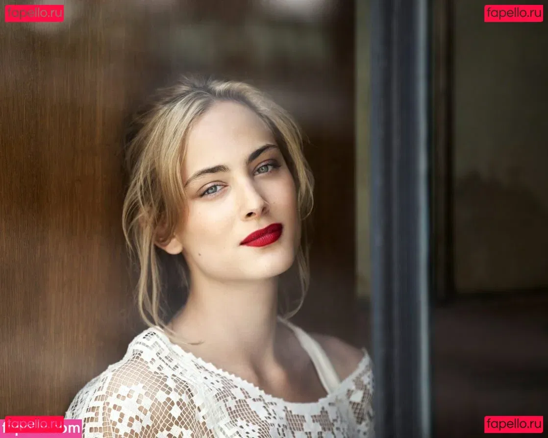 Nora Arnezeder Onlyfans Photo Gallery 