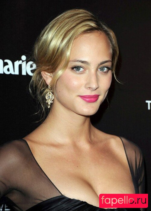 Nora Arnezeder Nude Onlyfans Photo 35