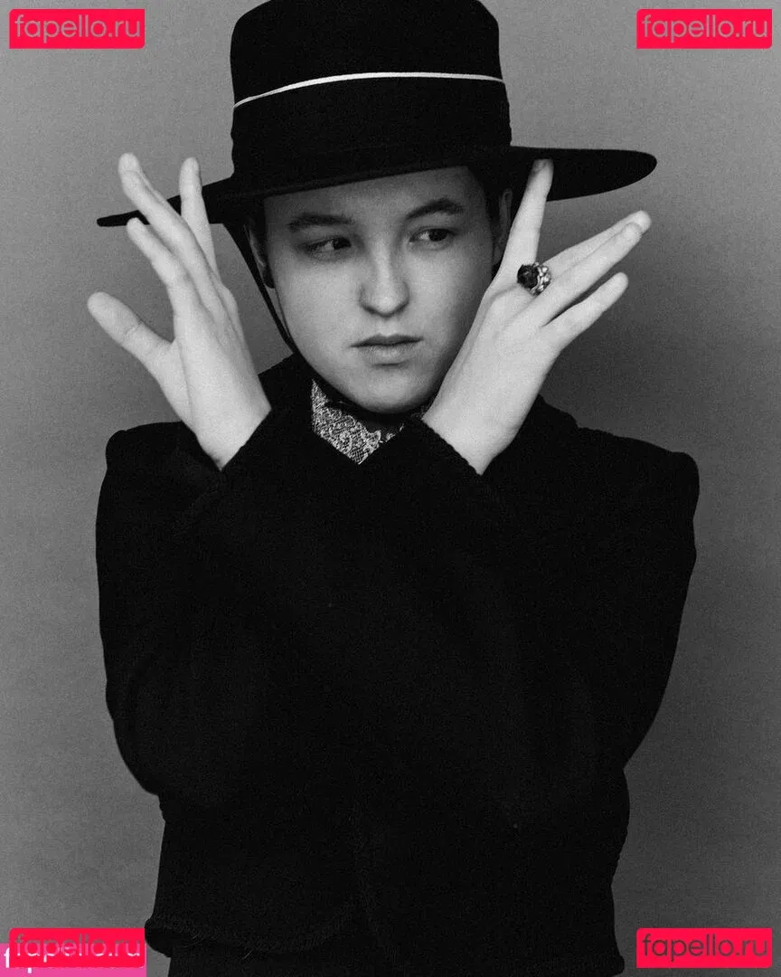 Bella Ramsey Onlyfans Photo Gallery 