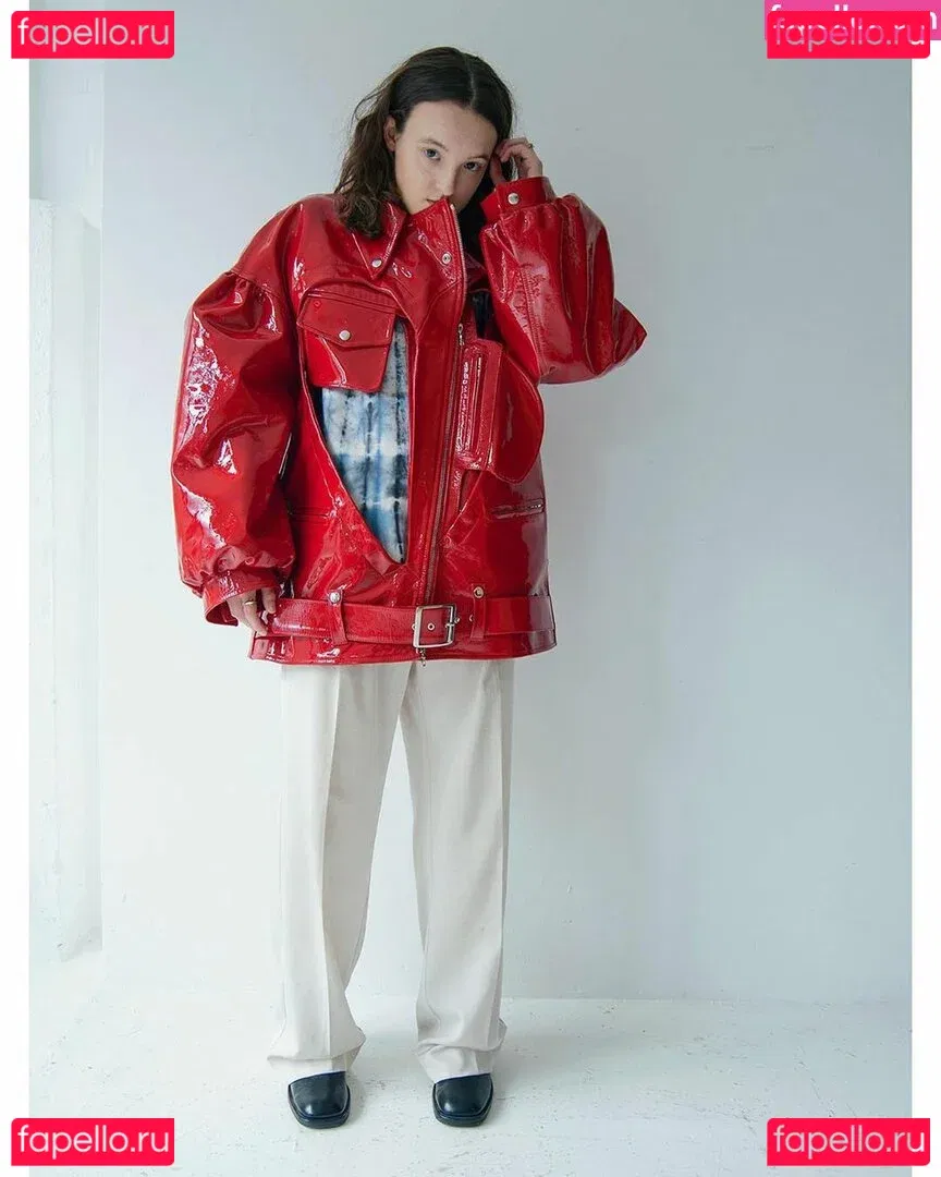 Bella Ramsey Onlyfans Photo Gallery 