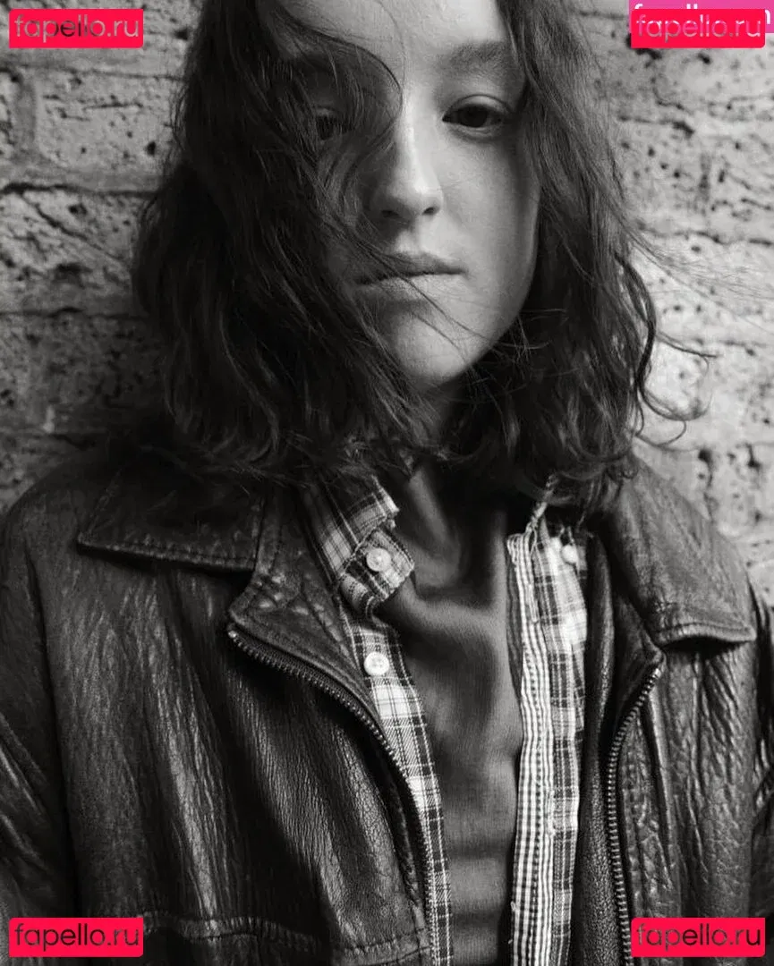 Bella Ramsey Onlyfans Photo Gallery 