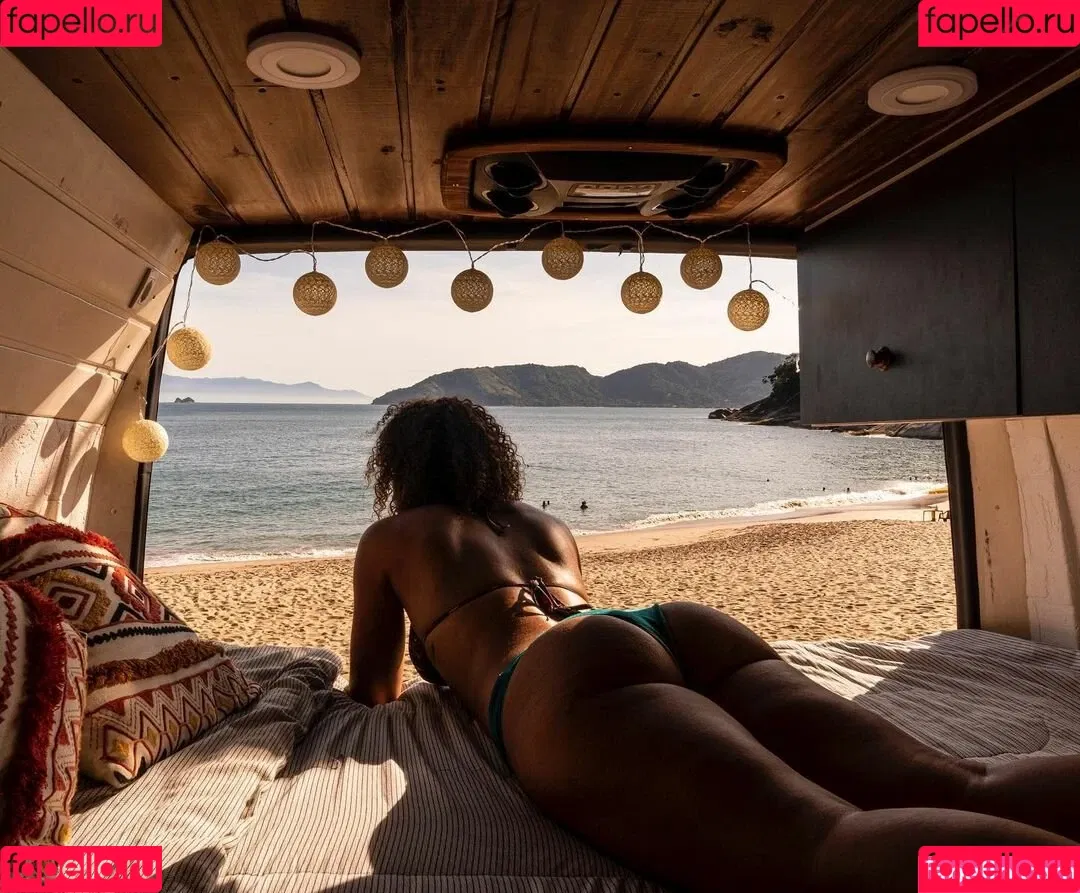 Lais Jereissati Onlyfans Photo Gallery 