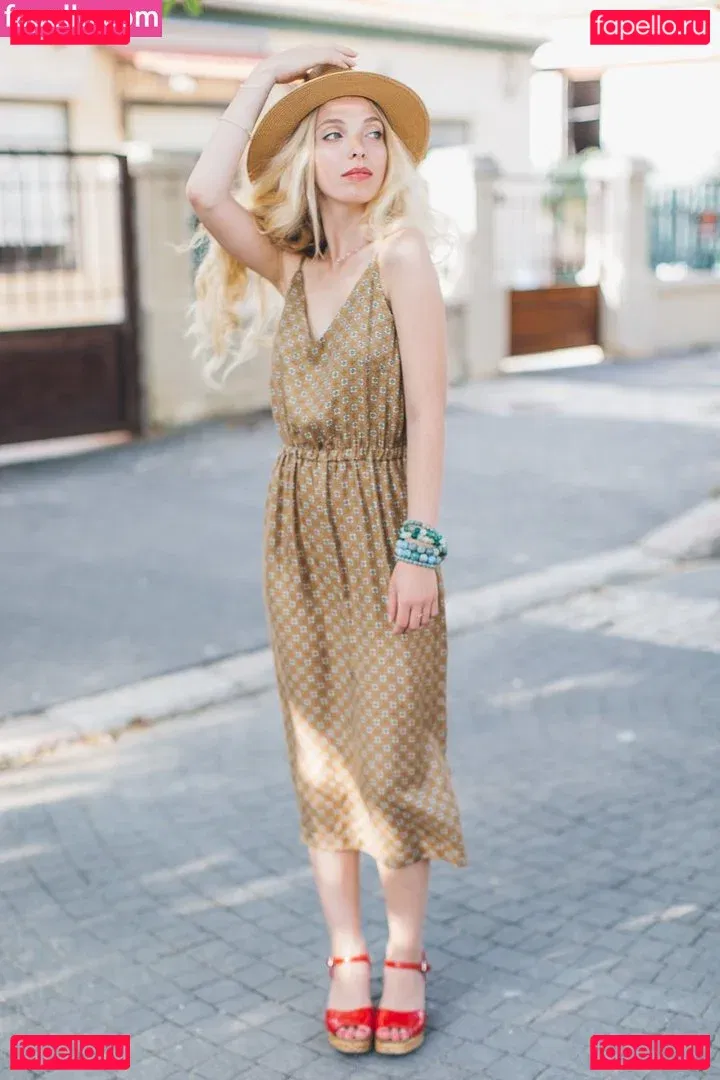 amina.blue Onlyfans Photo Gallery 