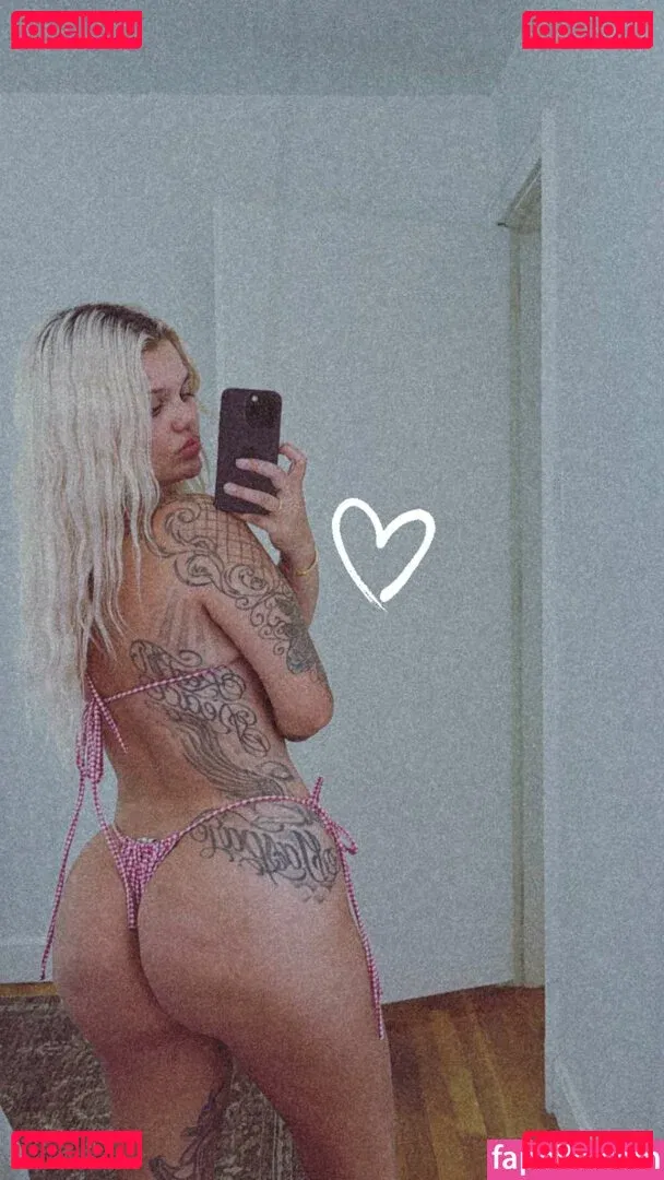 amina.blue Onlyfans Photo Gallery 