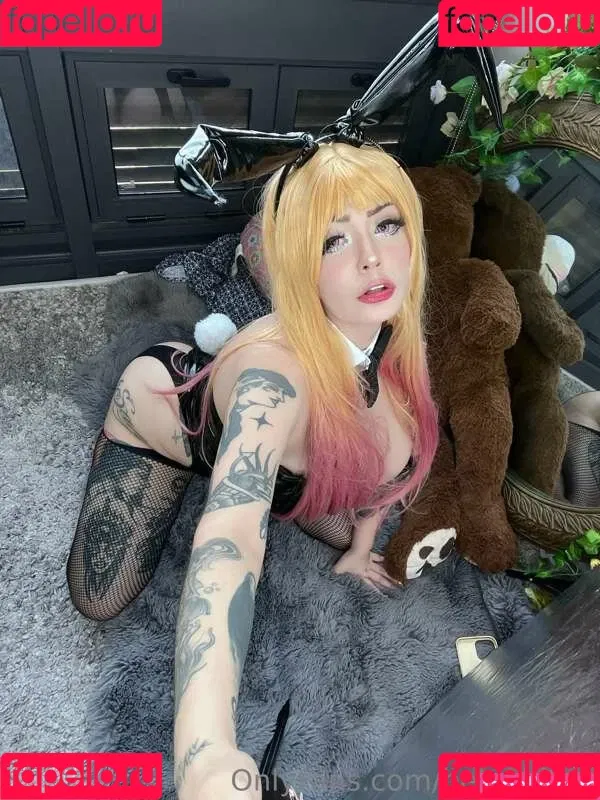 Betzy Black Onlyfans Photo Gallery 