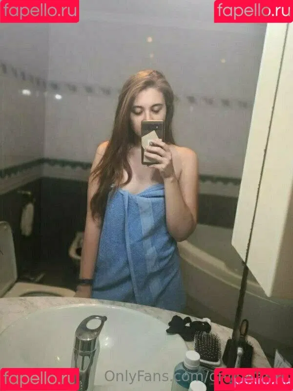 onfiretamii Onlyfans Photo Gallery 