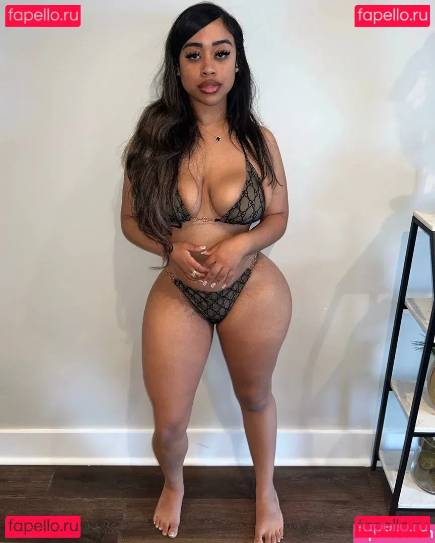 Nuria Depina Onlyfans Photo Gallery 