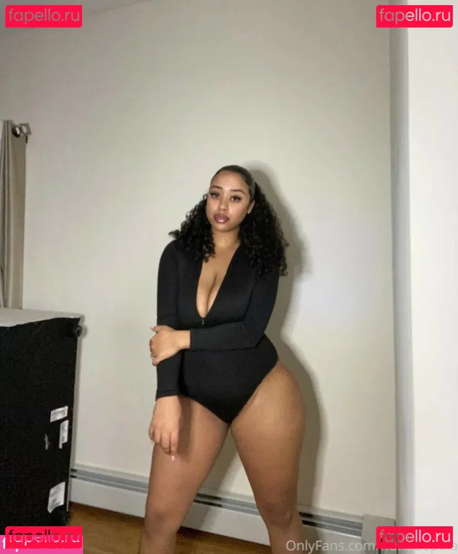 Nuria Depina Onlyfans Photo Gallery 