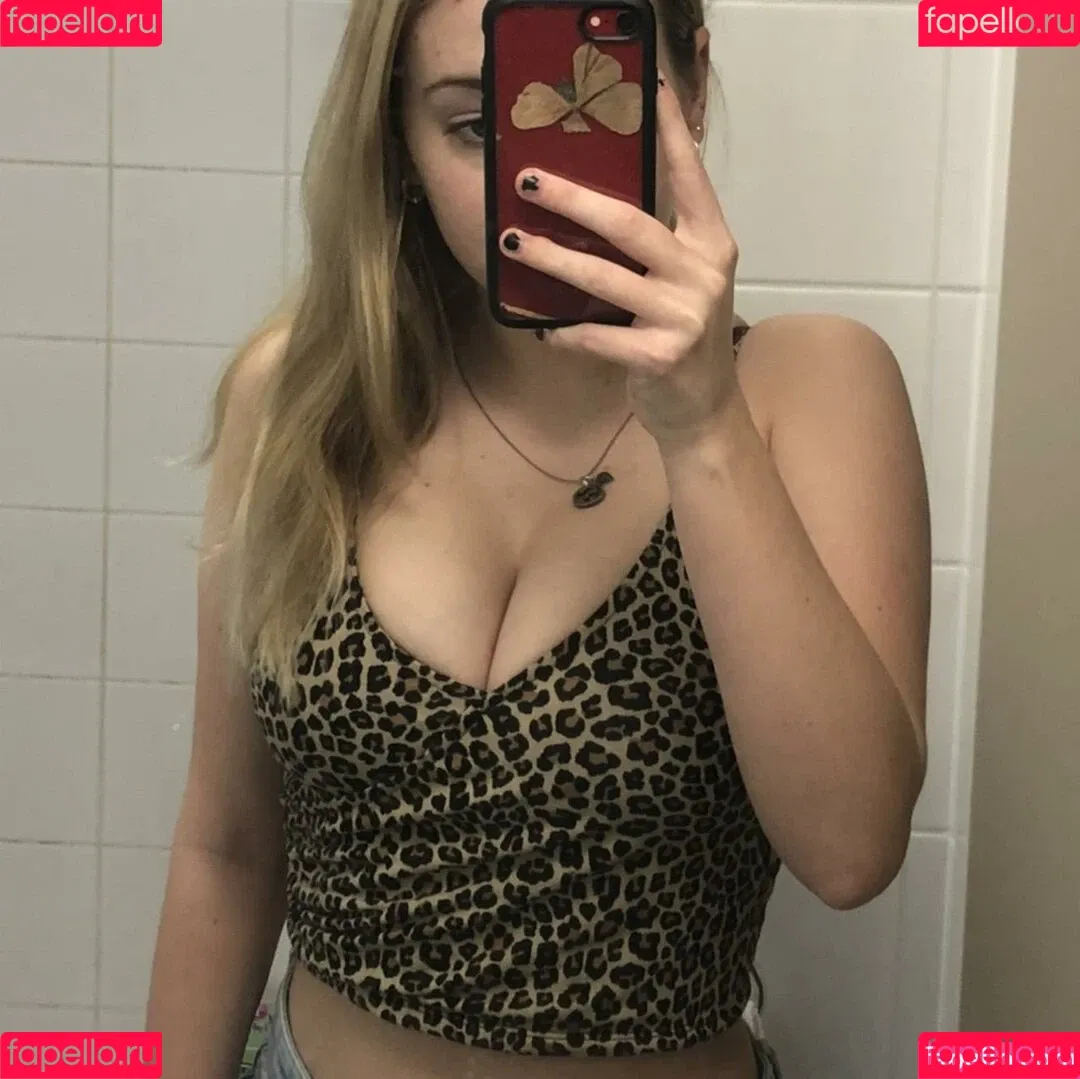 Mae Harper Onlyfans Photo Gallery 