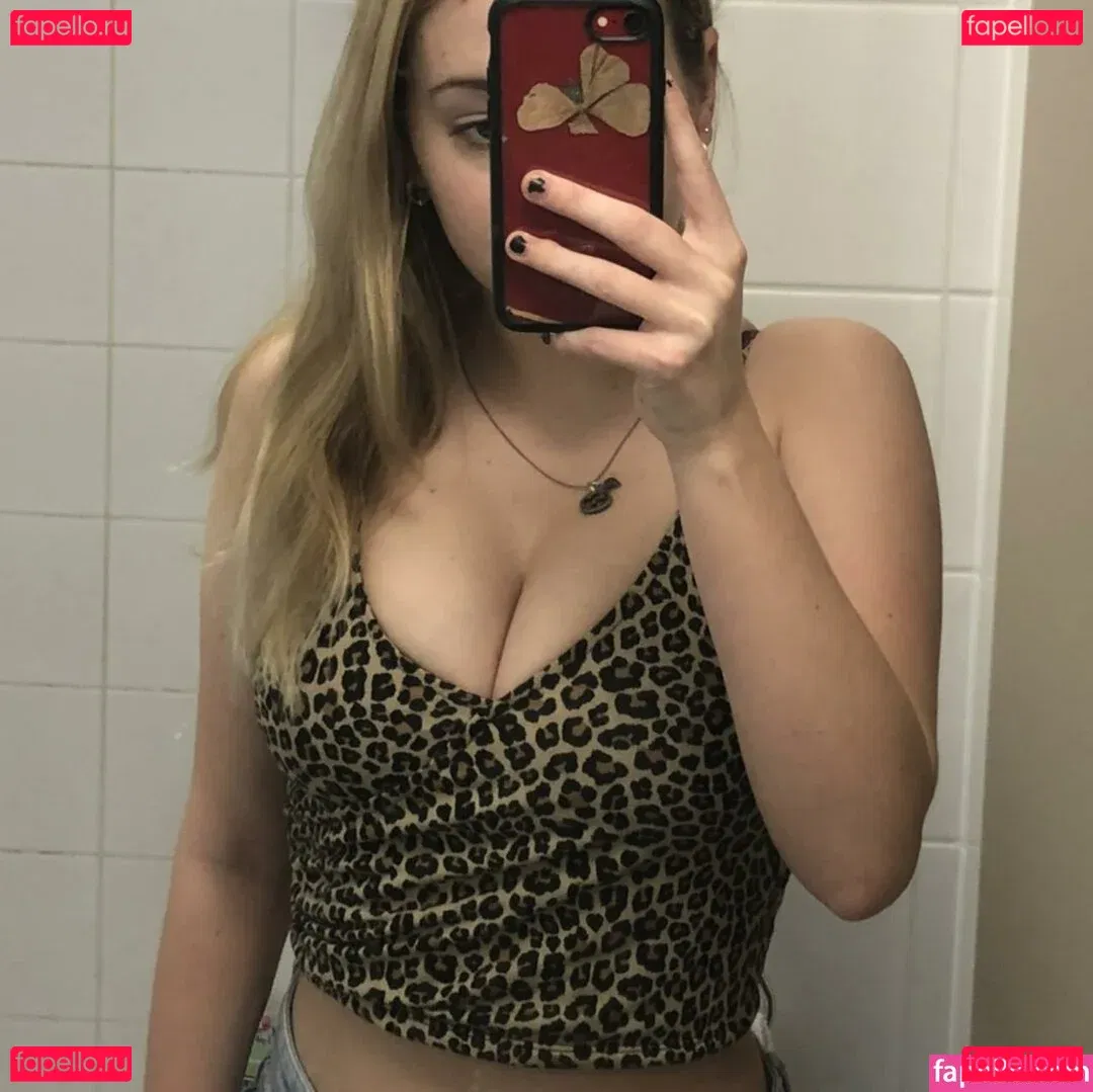 Mae Harper Onlyfans Photo Gallery 