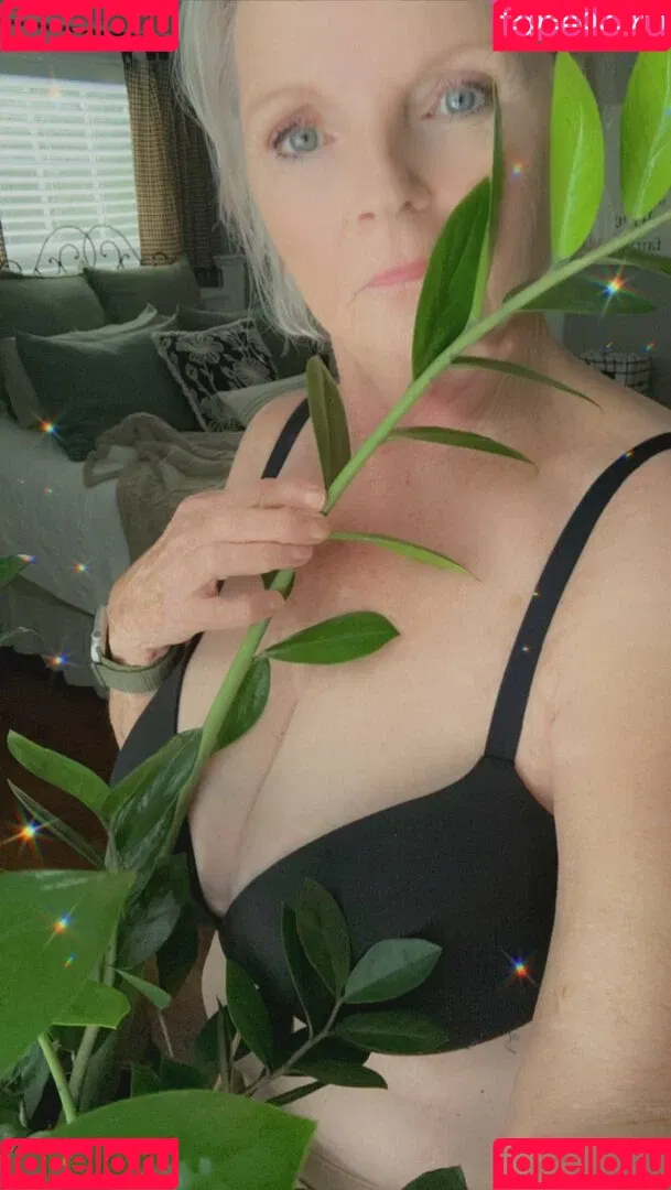 Salsa Nanny Onlyfans Photo Gallery 