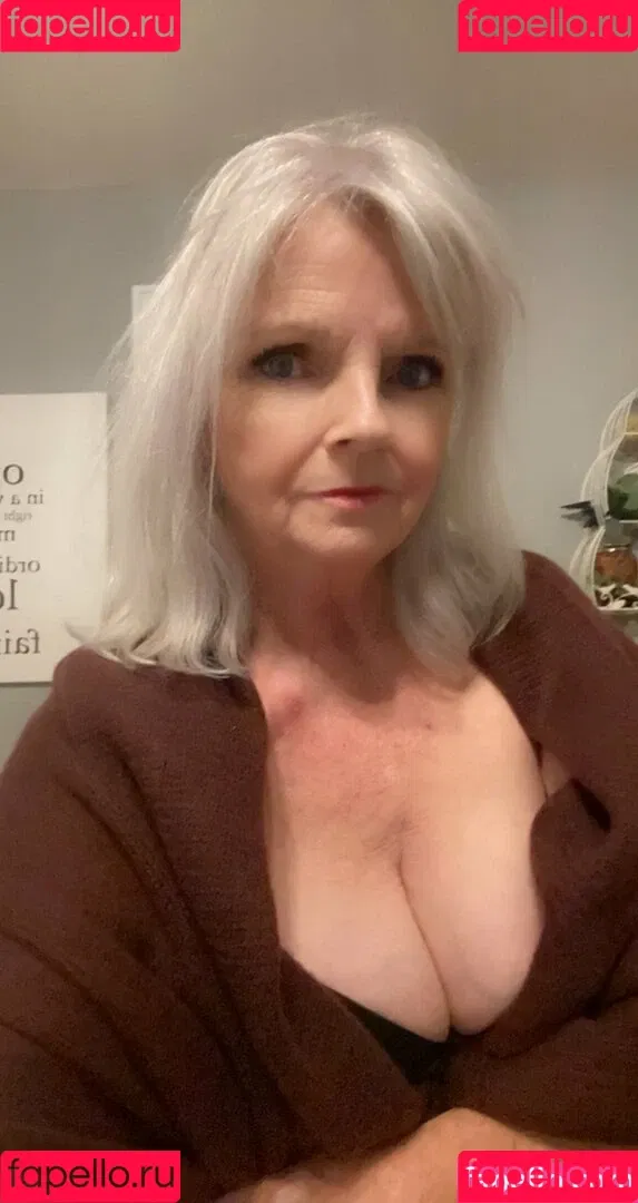 Salsa Nanny Onlyfans Photo Gallery 