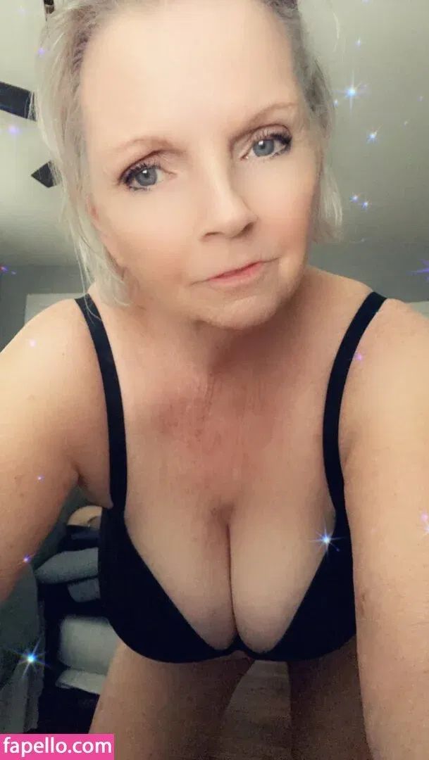 Salsa Nanny Onlyfans Photo Gallery 