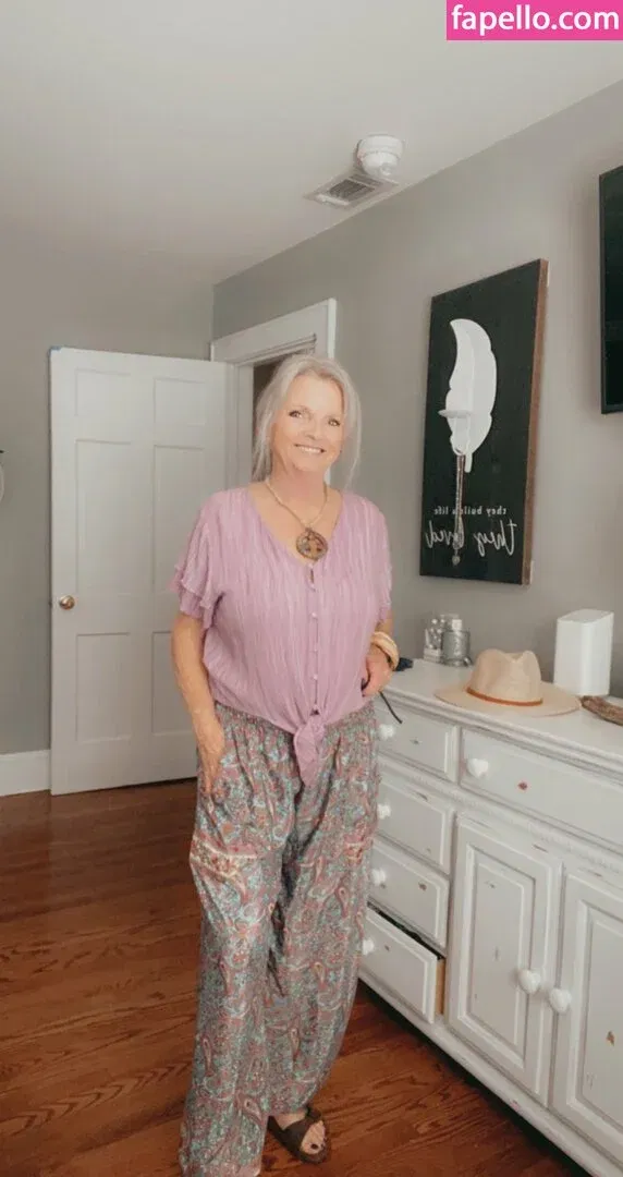 Salsa Nanny Onlyfans Photo Gallery 