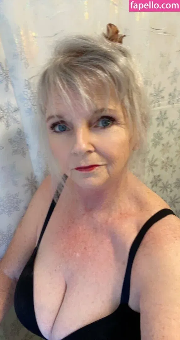 Salsa Nanny Onlyfans Photo Gallery 