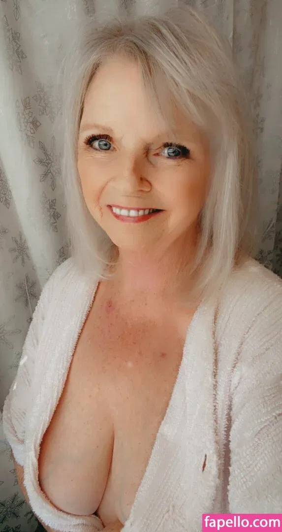 Salsa Nanny Onlyfans Photo Gallery 