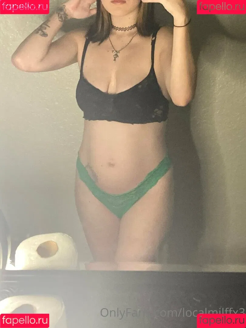 localmilffx3 Onlyfans Photo Gallery 