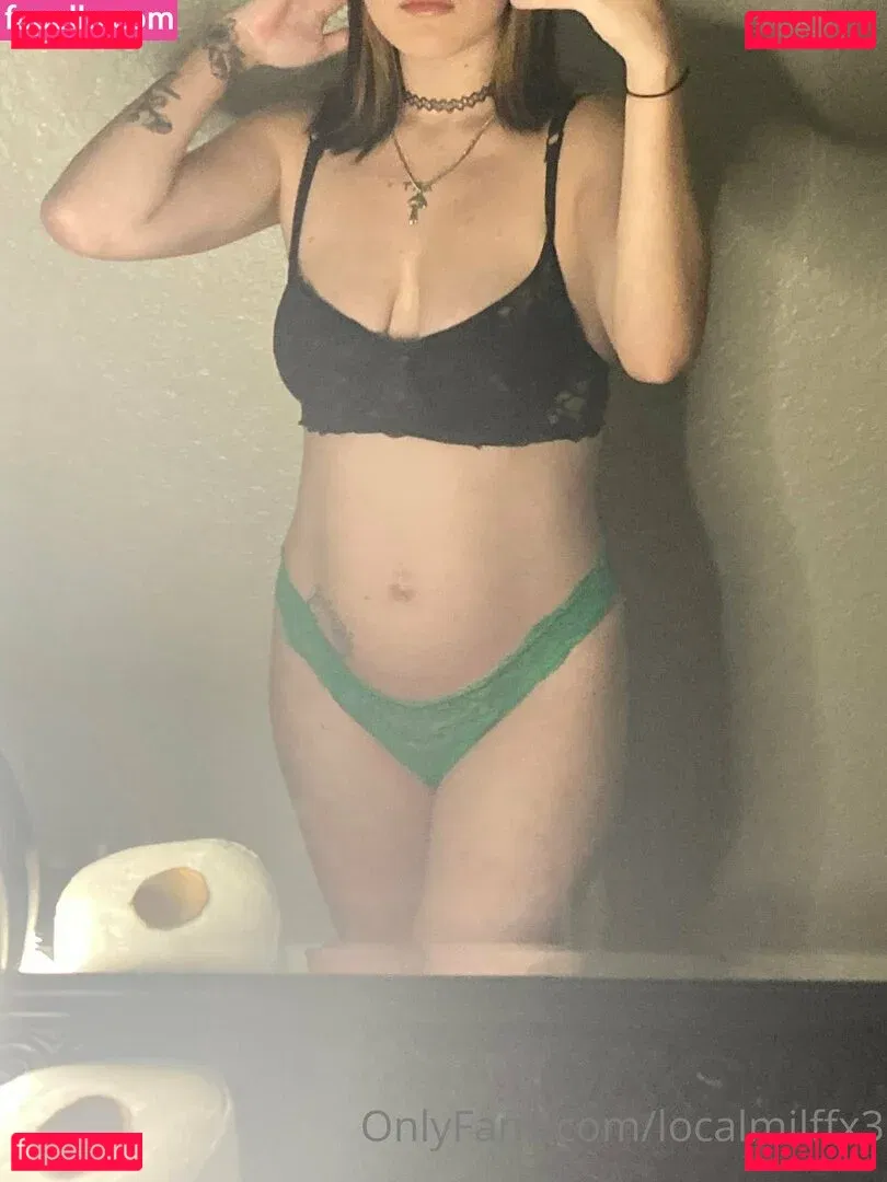 localmilffx3 Onlyfans Photo Gallery 