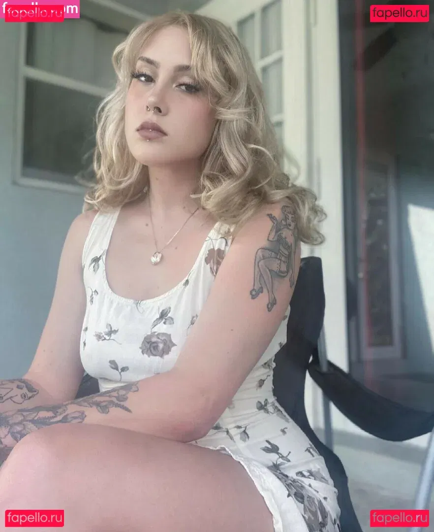 localmilffx3 Onlyfans Photo Gallery 