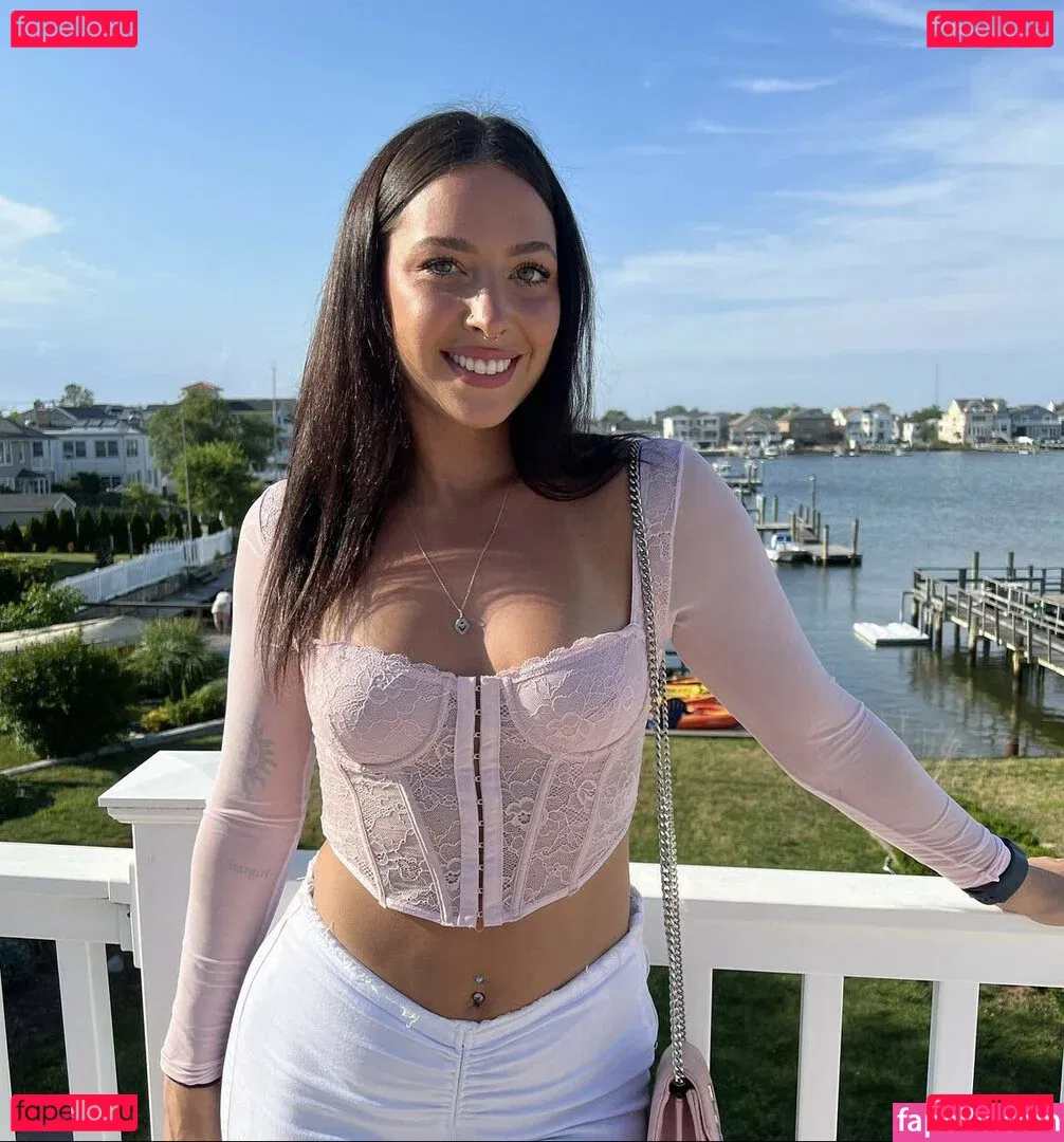 Bella Potocny Onlyfans Photo Gallery 