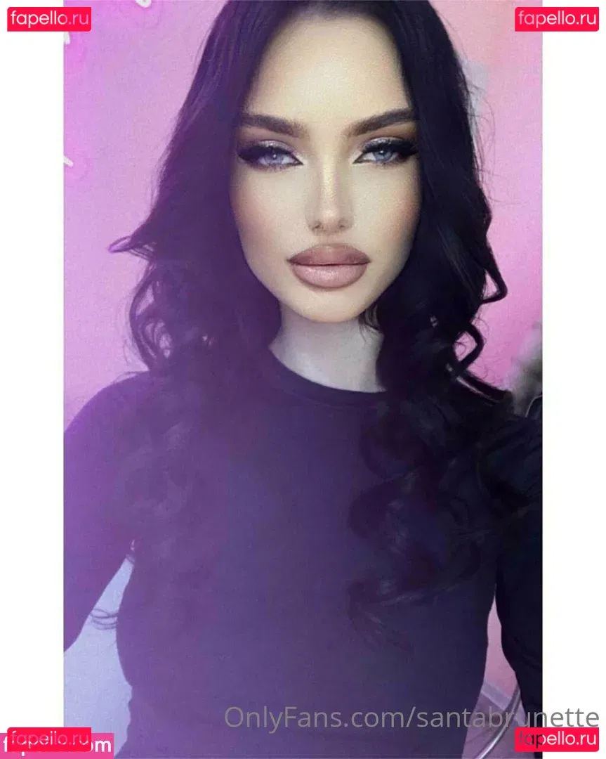 santabrunette Onlyfans Photo Gallery 