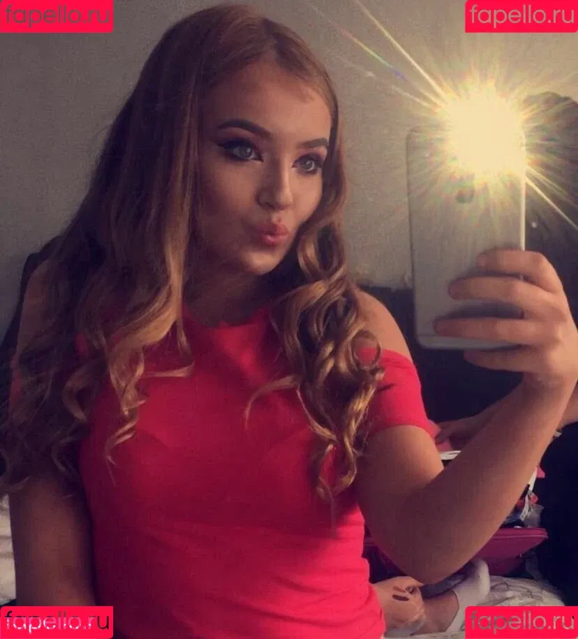 Briany Anne Smith Onlyfans Photo Gallery 