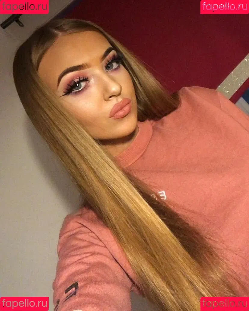 Briany Anne Smith Onlyfans Photo Gallery 