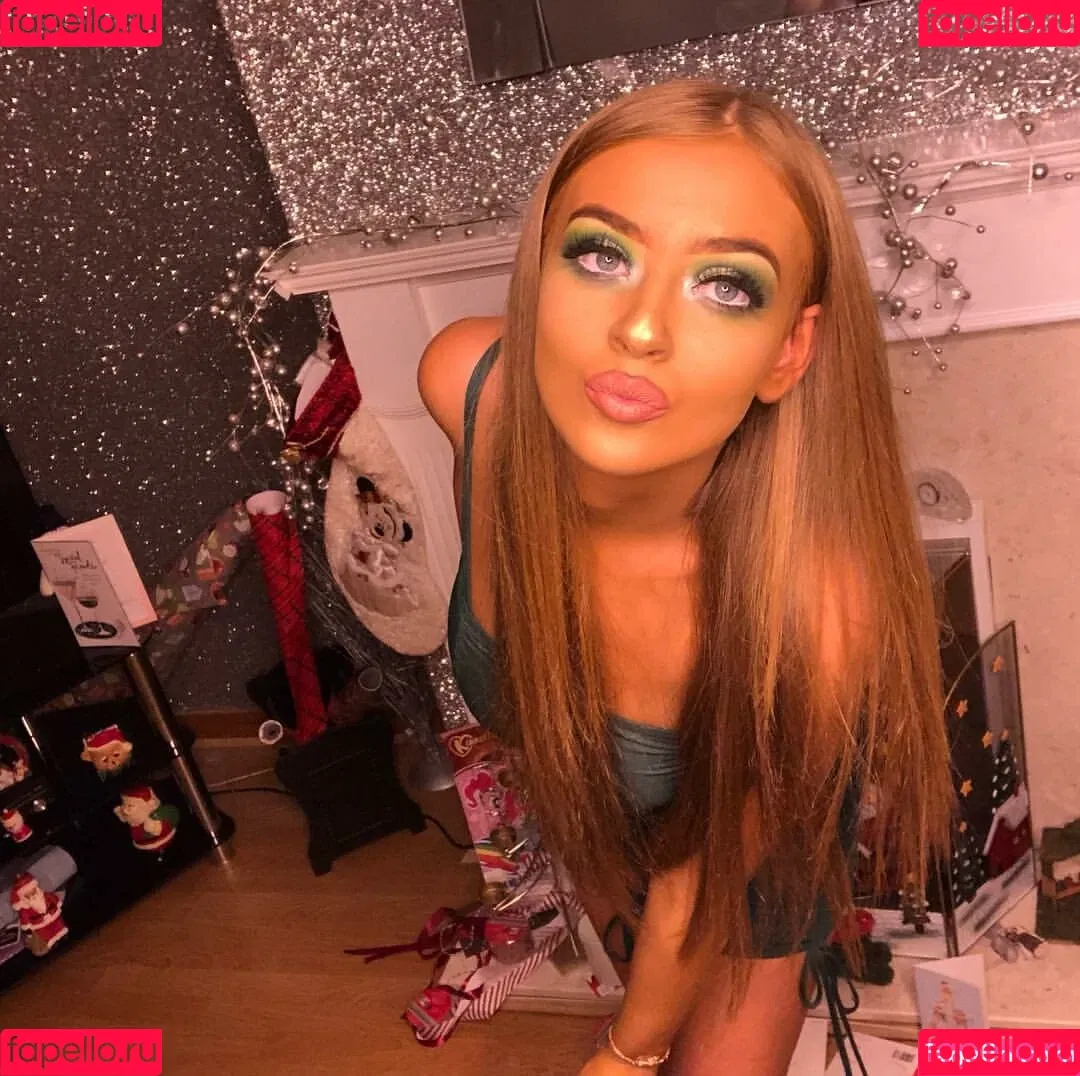 Briany Anne Smith Onlyfans Photo Gallery 