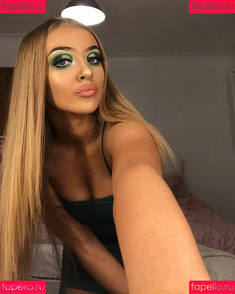 Briany Anne Smith Onlyfans Photo Gallery 
